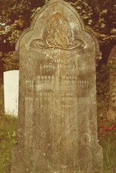 Tombstone Robert and Emma White Alderbury cropped