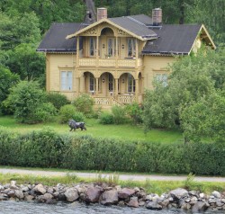 Stunning house en route to Stockholm - photo courtesy Ann Metcher